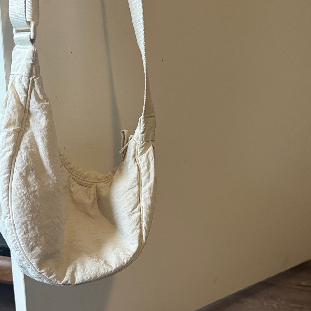 Uniqlo Cream Shoulder Bag dumpling